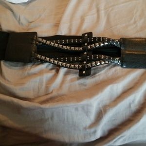 Studded thick belt